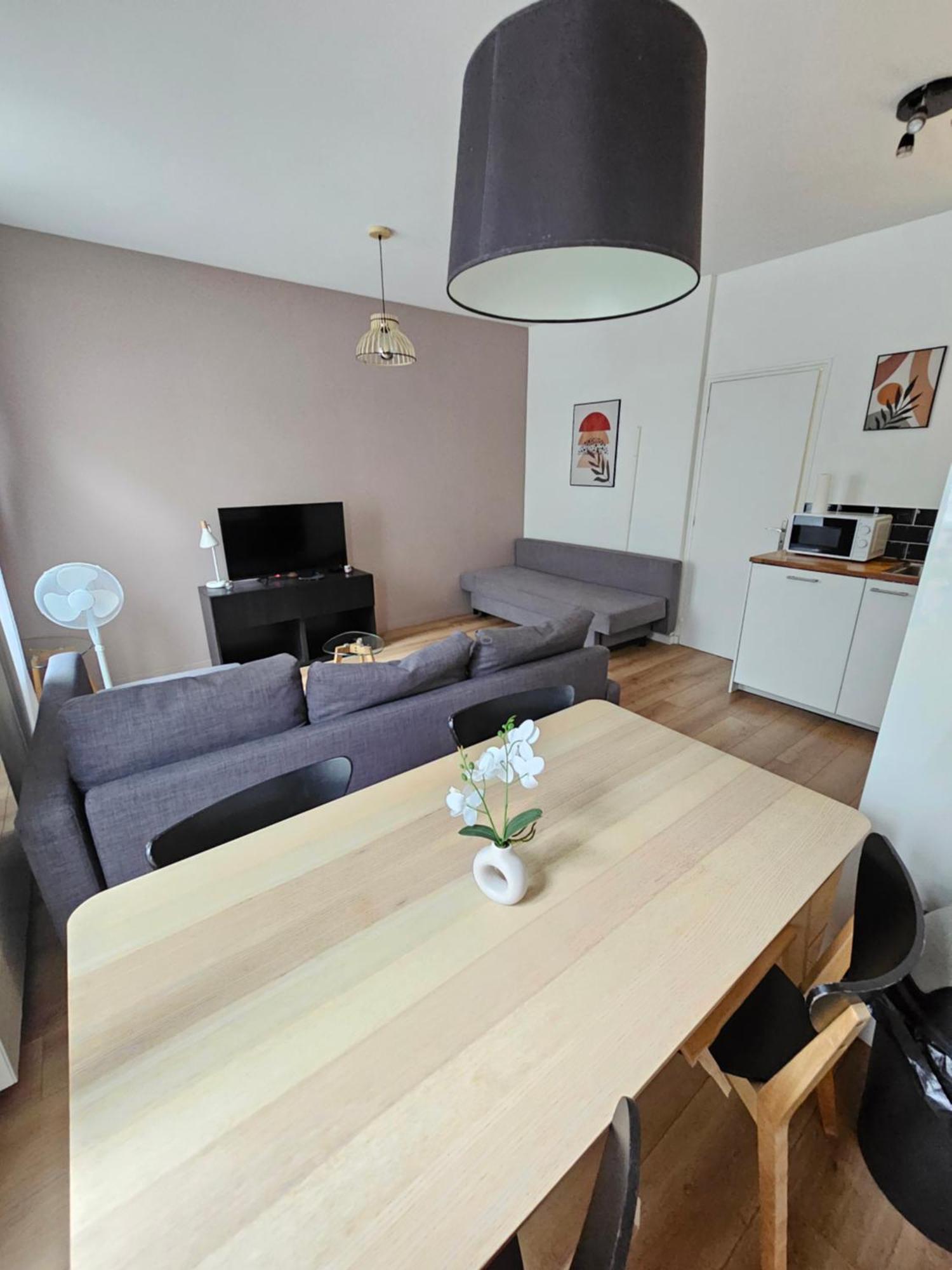 *Appartement Moderne/2 Minutes Du Metro* Saint-Ouen  Kültér fotó
