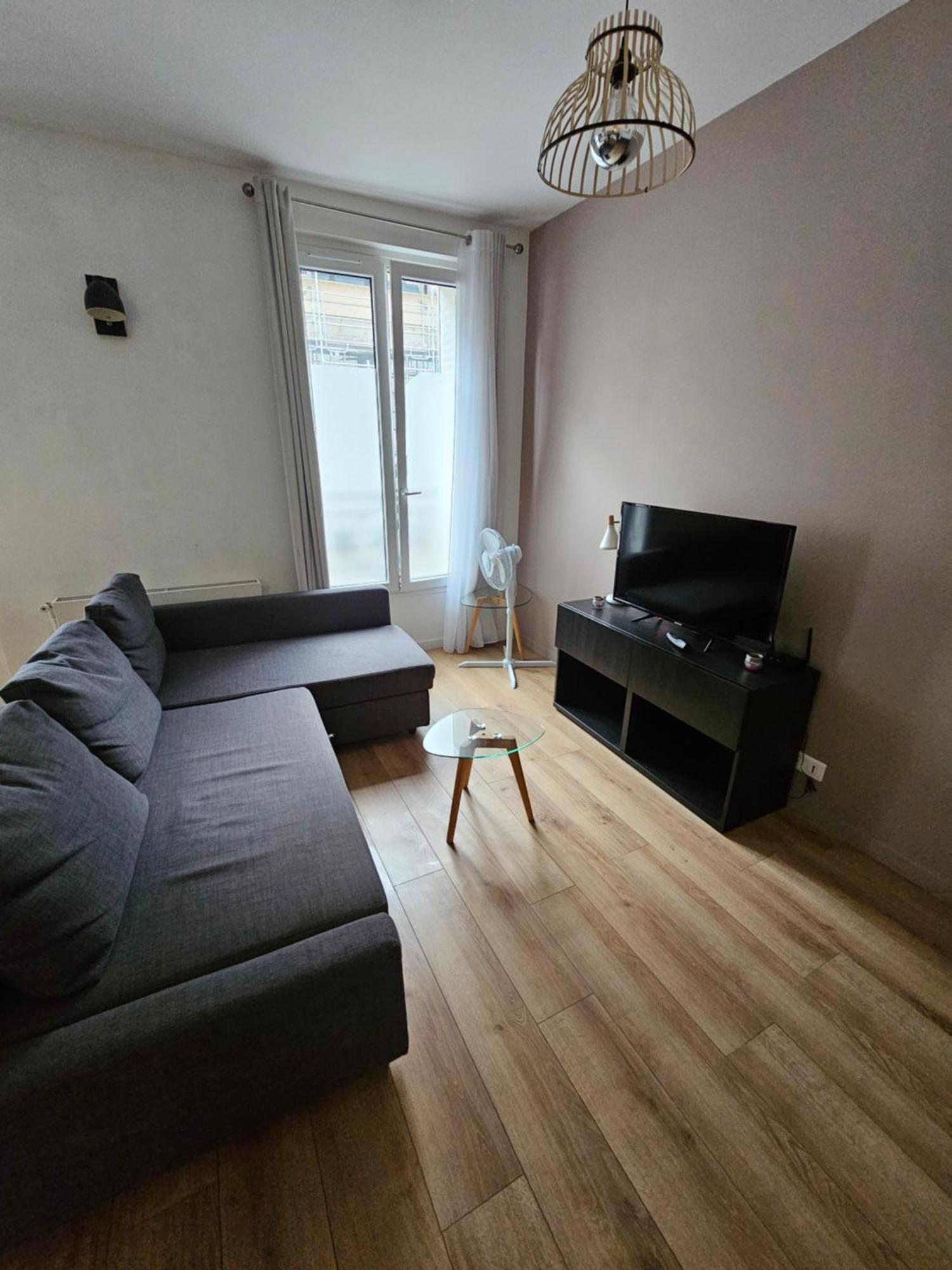 *Appartement Moderne/2 Minutes Du Metro* Saint-Ouen  Kültér fotó